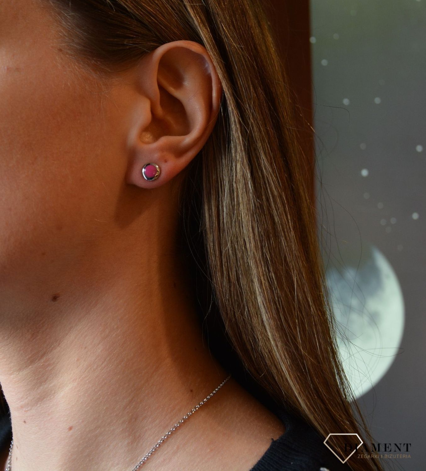 Piękne, delikatne kolczyki MELANO z emalią. Kolczyki Damskie w Sklepie z Biżuterią zegarki-diament.pl.Piękne i Eleganckie kolczyki dla Kobiet.Darmowa wysyłka..jpg